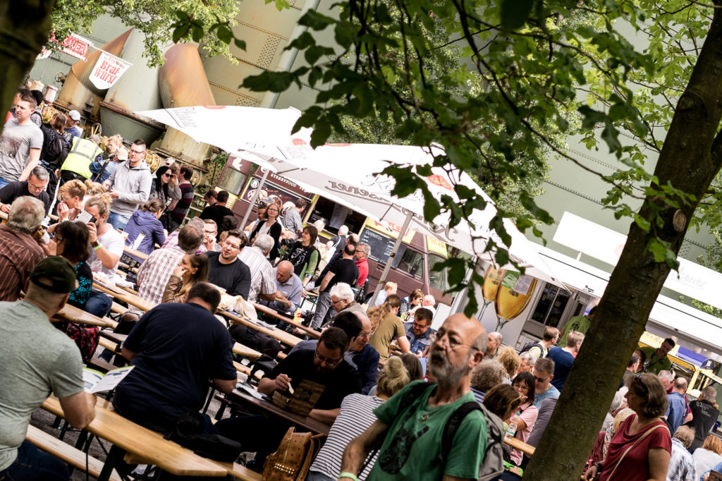 Catering Stände am Vorplatz Catering Stände am Vorplatz