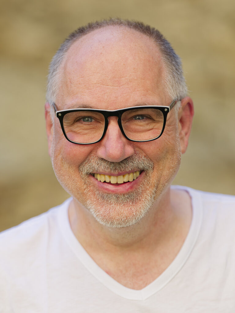 Speaker - Photo+Adventure