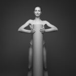 Licht-Struktur-Komposition: Verdeckter Akt − Roland Pum & Nadja Hluchovsky - Photo+Adventure